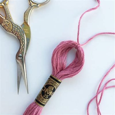 How to Make a Tassel with Embroidery Floss and Discover its Multiple Uses